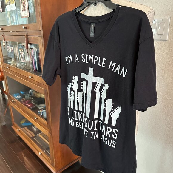 I'M A SIMPLE MAN Graphic Tee - Picture 6 of 6